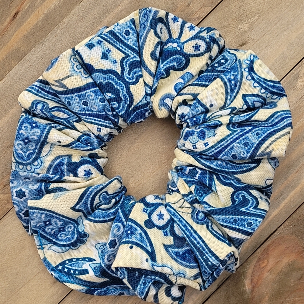 SCRUNCHIES